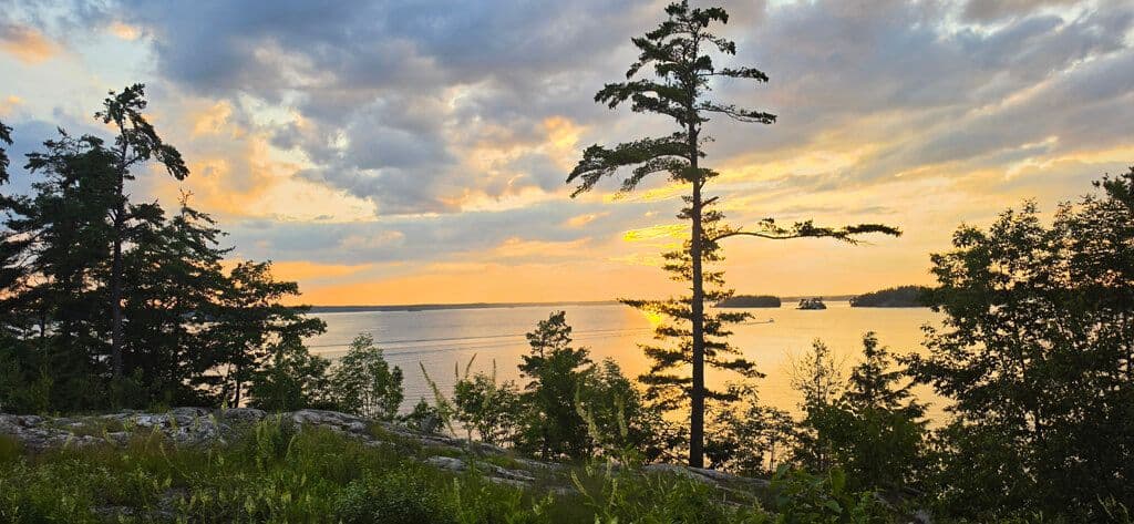 Best Sunset Spots in Muskoka: A Local Guide
